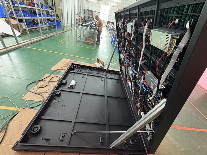 戶外前翻蓋箱體led顯示屏