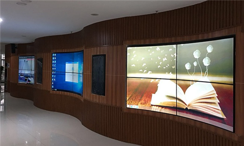 安徽合肥人才市場弧形液晶拼接屏項(xiàng)目